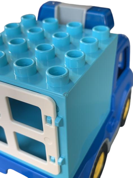 LEGO® DUPLO® AUTO DODÁVKA POLICIE S MAJÁKEM - POŠKRÁBANÉ