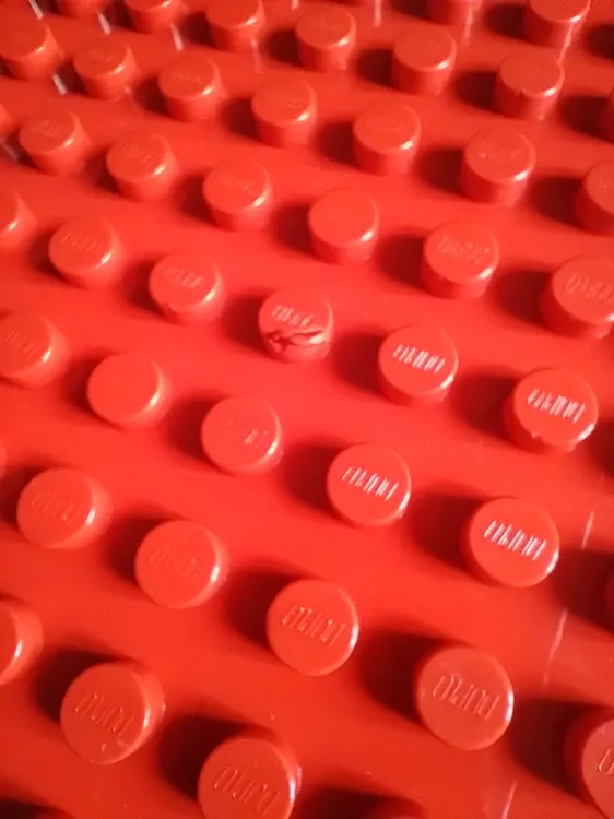 LEGO® DUPLO® VELKÁ PODLOŽKA NA STAVĚNÍ 24X24 NOPŮ - VADA VIZ POPIS